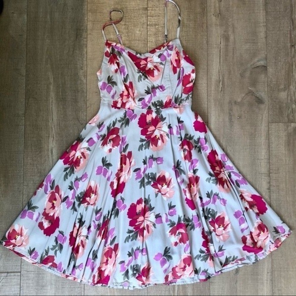 A line strap dress with zipper in back